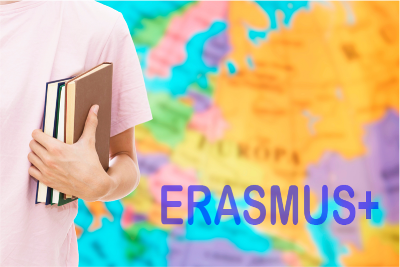 estudante segurando livros
