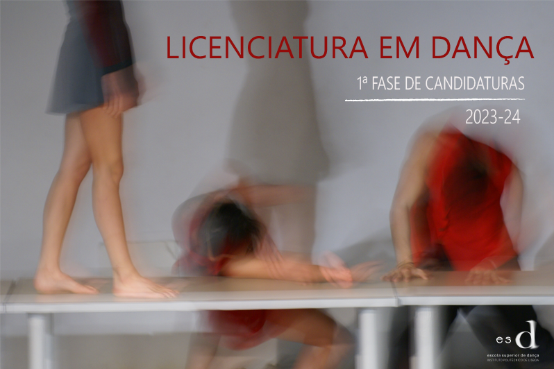 bailarinas a dançar em cima de uma mesa
