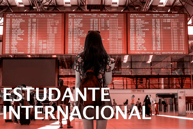 estudante no aeroporto 