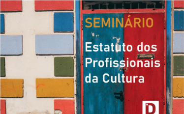 porta e parede multicolor